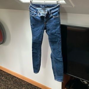 Old Navy Mid rise Rockstar skinny jeans, dark blue stonewash, size 0 petite